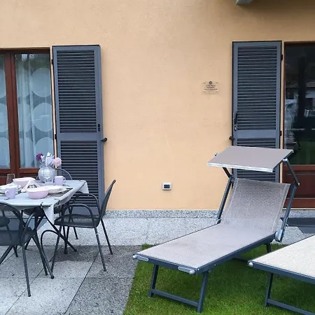 Azzurra Terrasse Gartenblick Parkplatz Kostenlos 100 Mtr Zum Daire