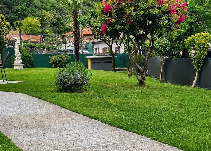 Azzurra Terrasse Gartenblick Parkplatz Kostenlos 100 Mtr Zum Daire